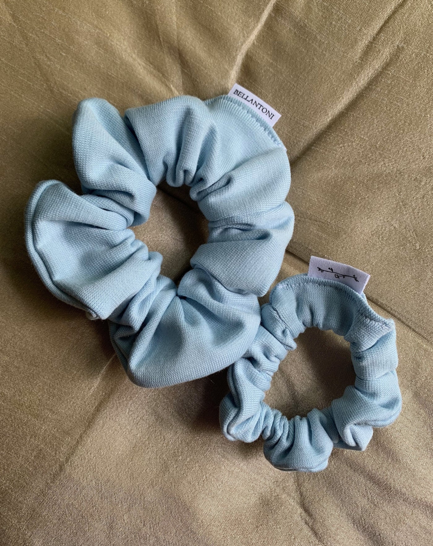 Sustainable bamboo knit Mommy and Me scrunchie set, handmade in Vancouver, Canada.