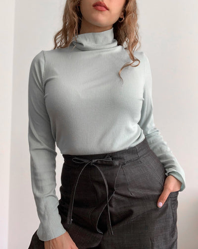Ribbed Tencel longsleeve turtlenecks in the colour mint.