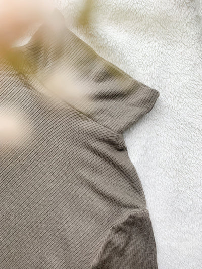 Tencel™ Ribbed Longsleeve Turtleneck - Olive